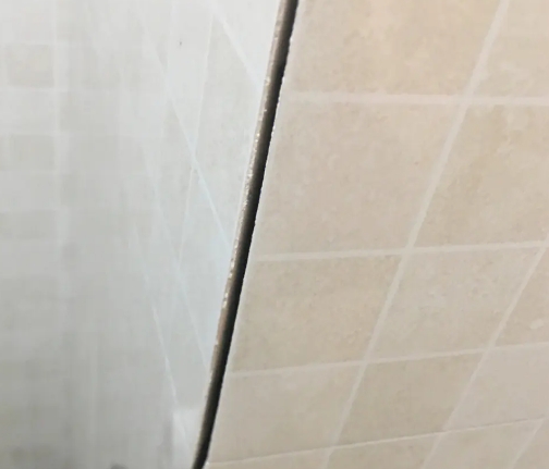 象山瓷砖空鼓维修公司分享阳台瓷砖脱落的修复过程可以分为以下几个步骤